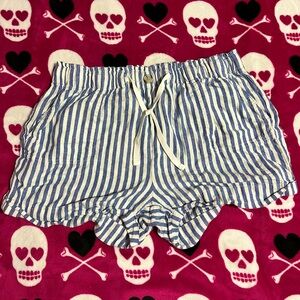 BLUE AND WHITE STRIPED STREETWEAR SOCIETY SHORTS SIZE XL